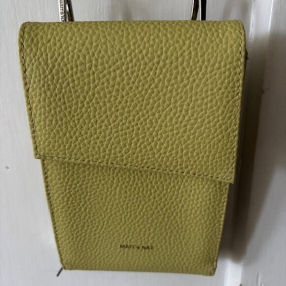 Matt & Nat Crossbody Wallet - Picture 2 of 5